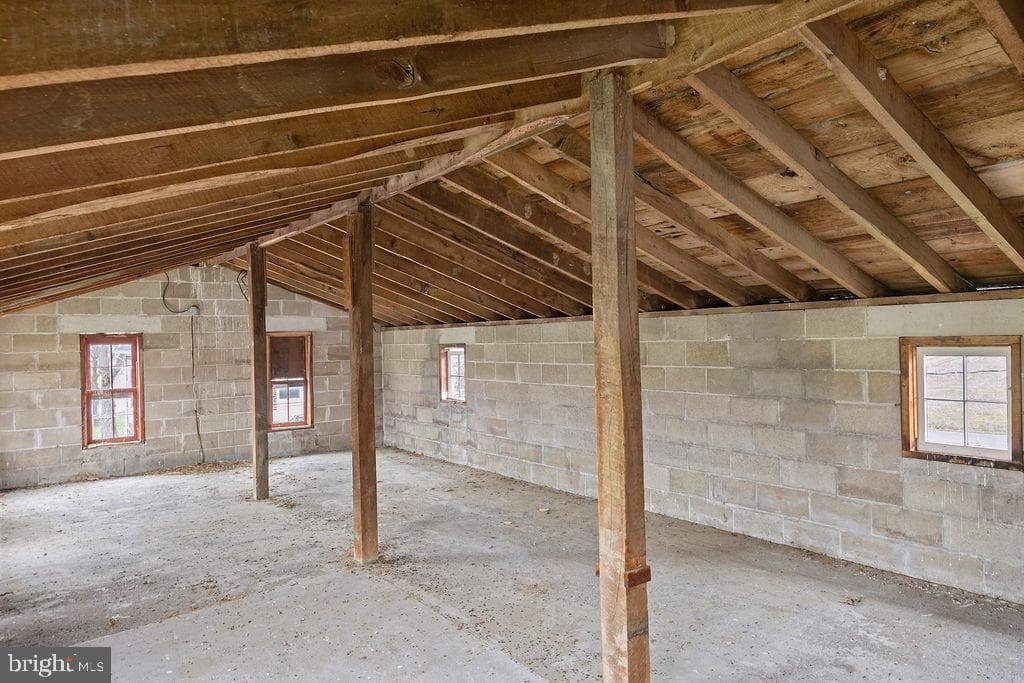 2085 Harney Road photo 33
