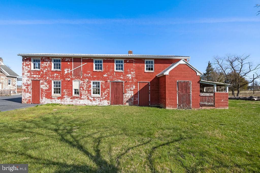2085 Harney Road photo 40