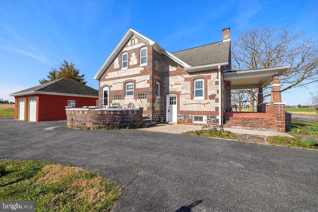 2085 Harney Road photo 43
