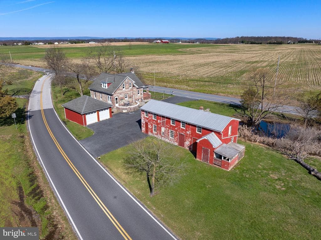 2085 Harney Road photo 46