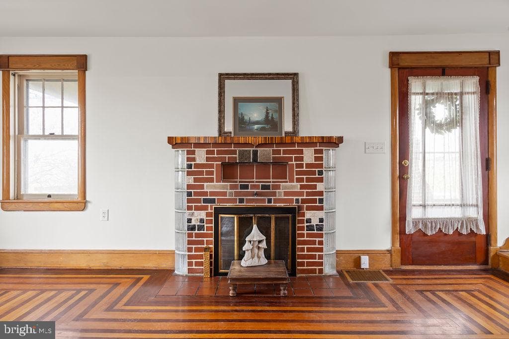 2085 Harney Road photo 7