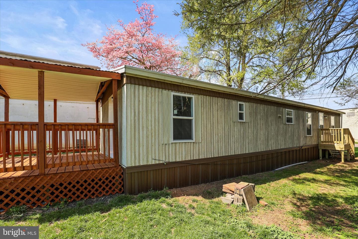 1104 W Elm Avenue photo 19