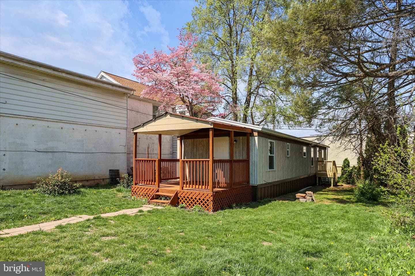 1104 W Elm Avenue photo 20