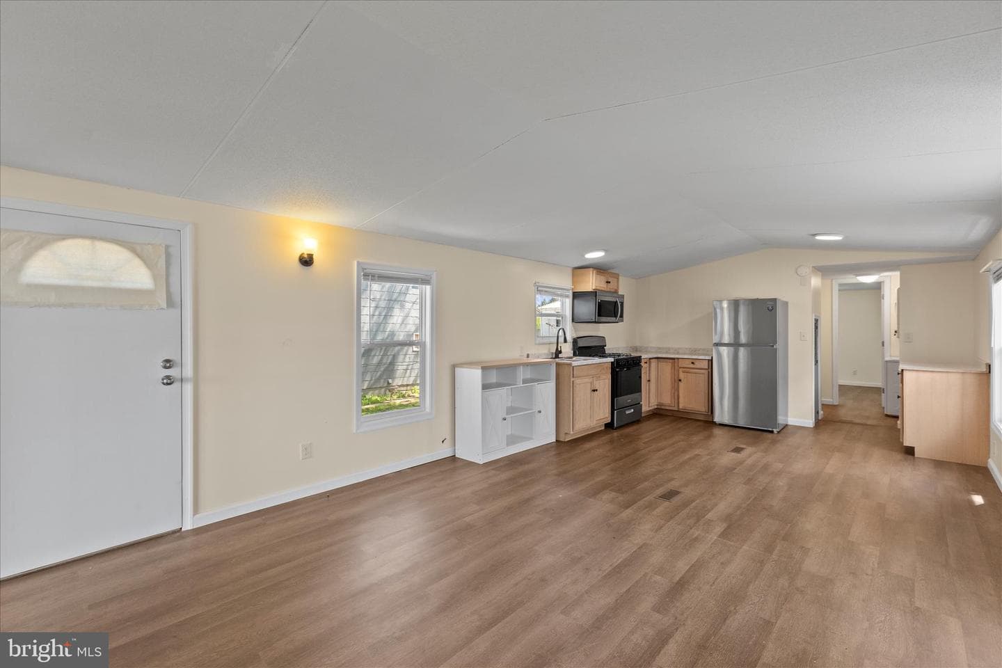 1104 W Elm Avenue photo 9
