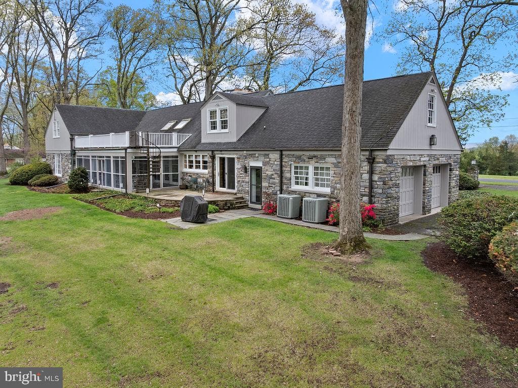 30 Longview Drive photo 6