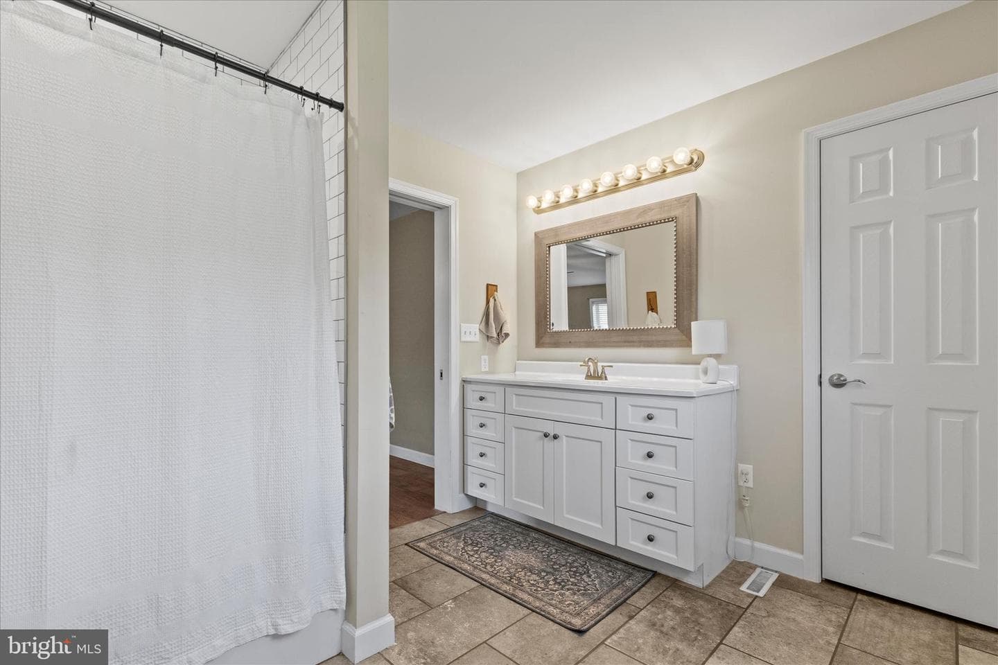 8 Orchard Drive photo 18