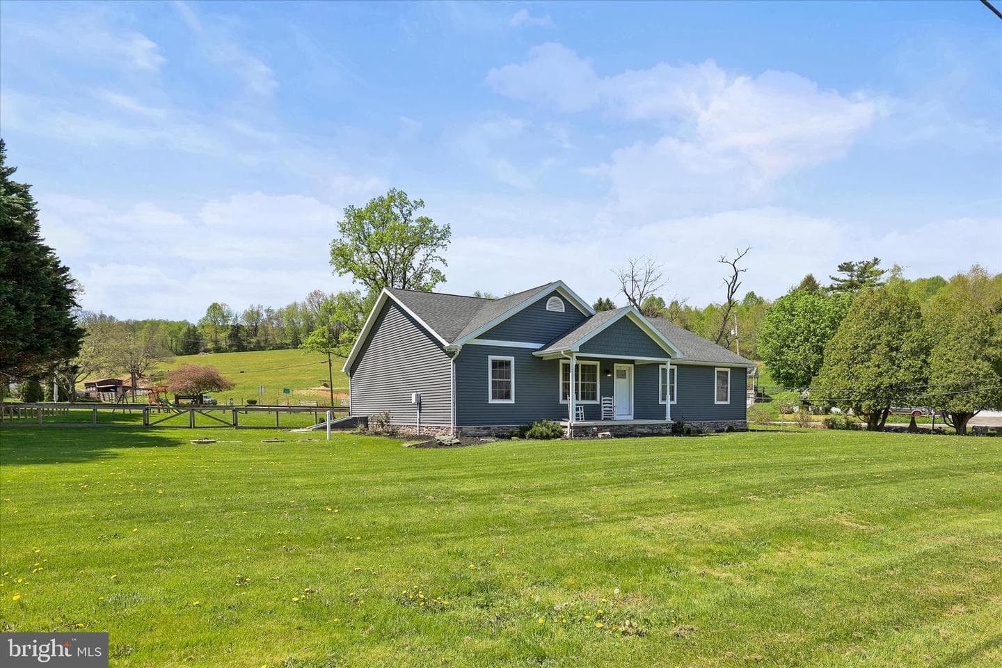 8 Orchard Drive photo 4