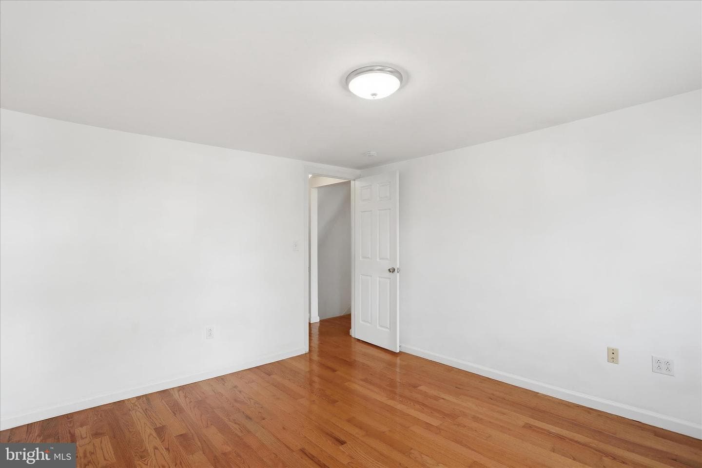 244 S Washington Street photo 22