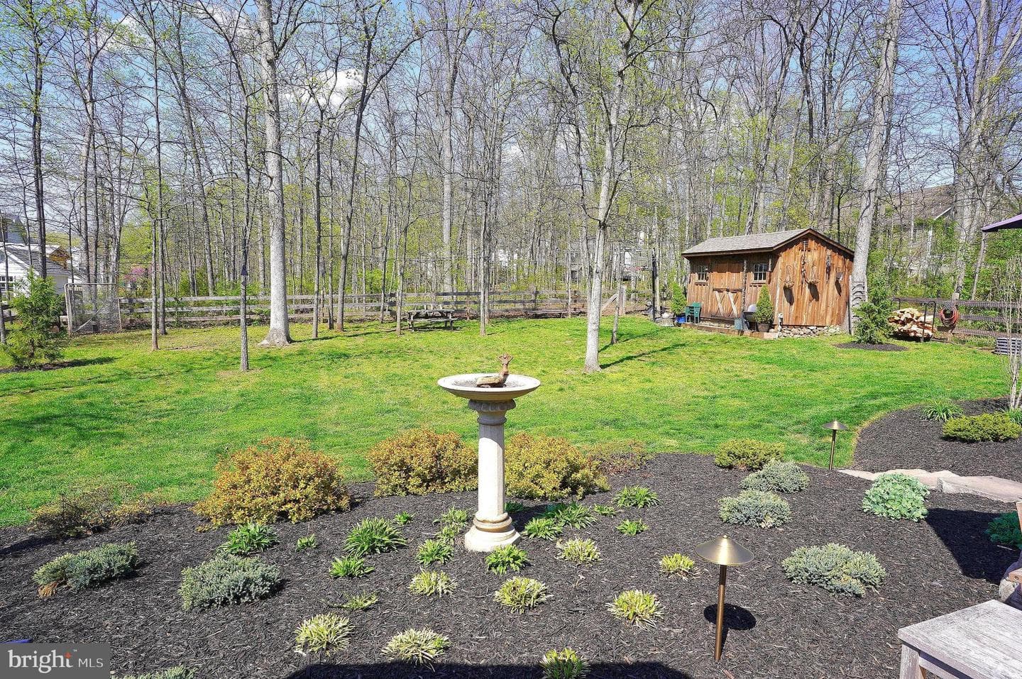 240 Twin Lakes Drive photo 31