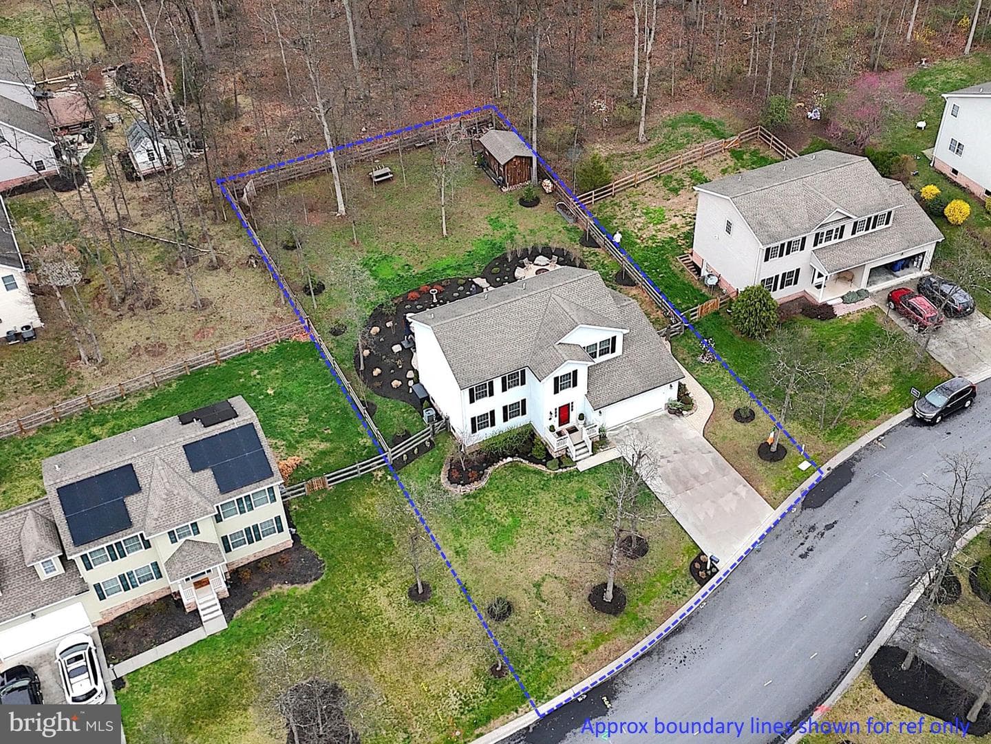 240 Twin Lakes Drive photo 34