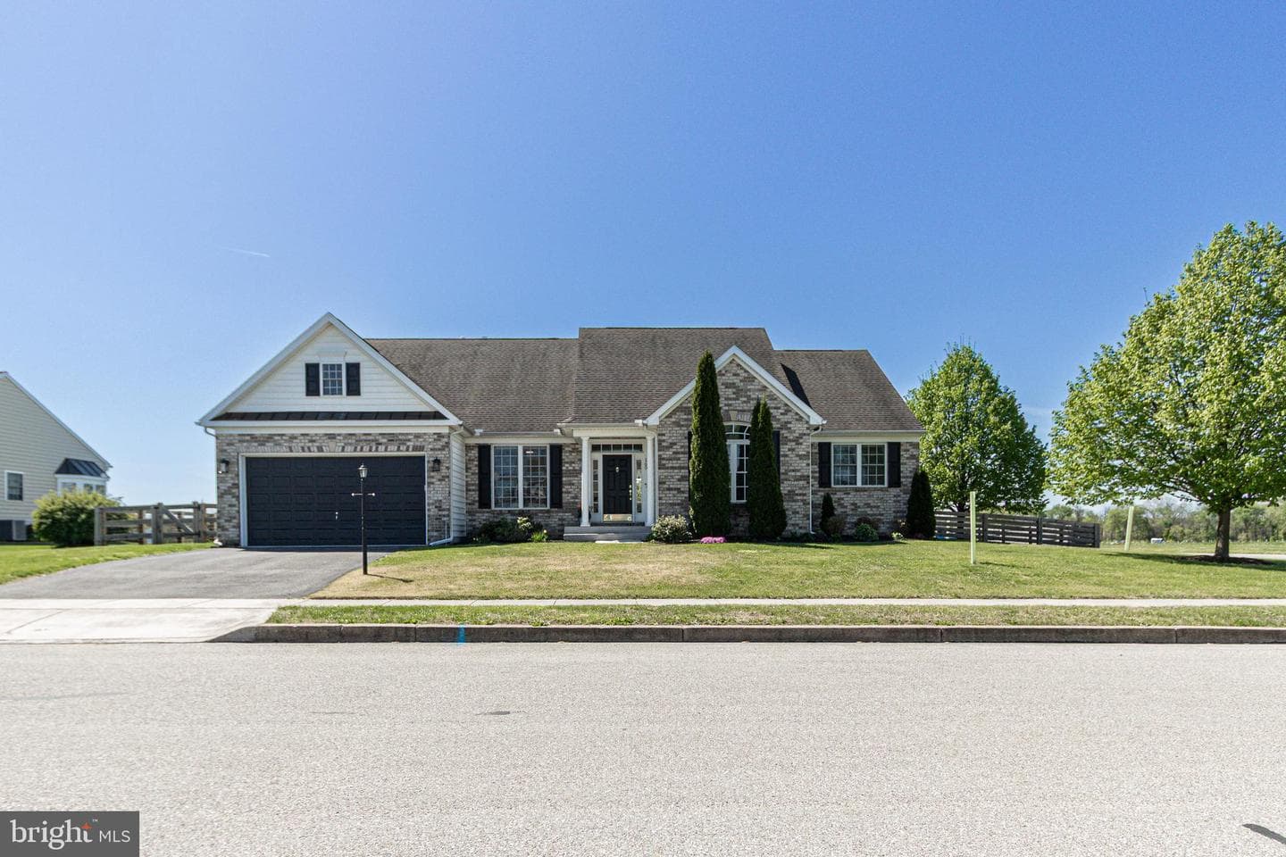 165 Lynx Drive photo 2