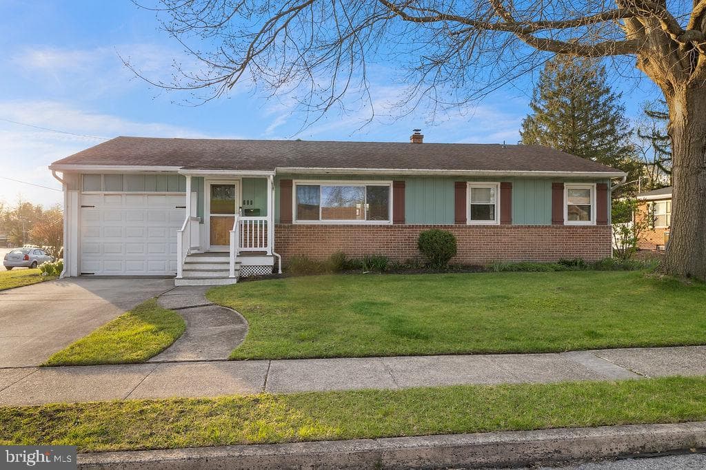 606 Fairview Avenue