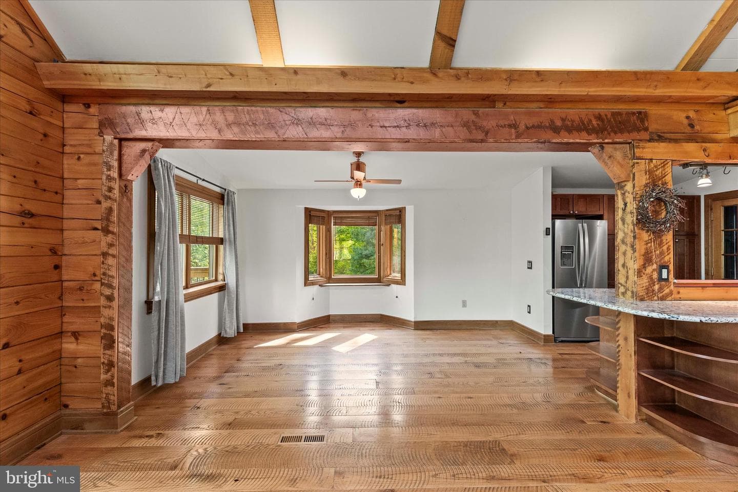 166 Woodview Road photo 38
