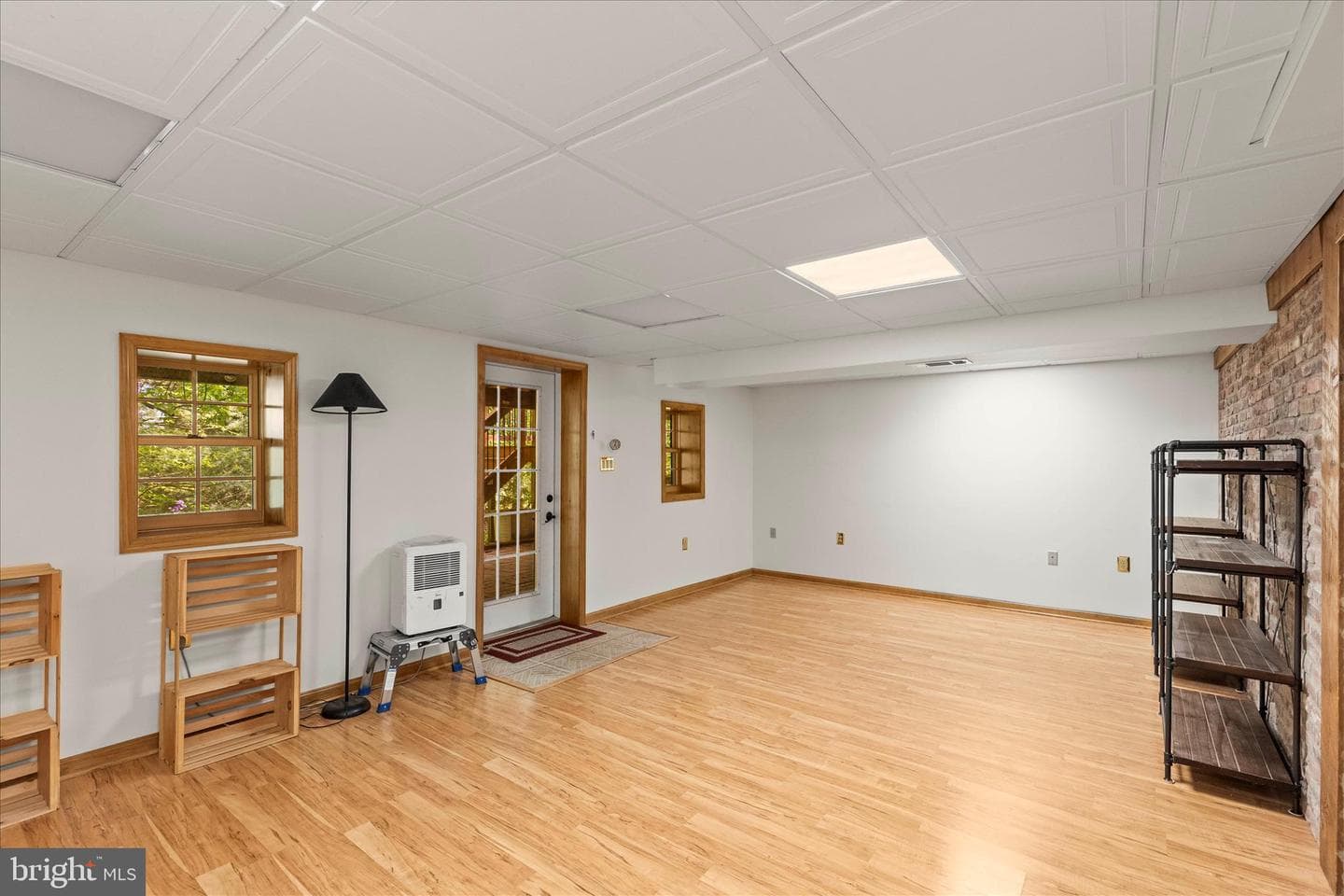166 Woodview Road photo 48