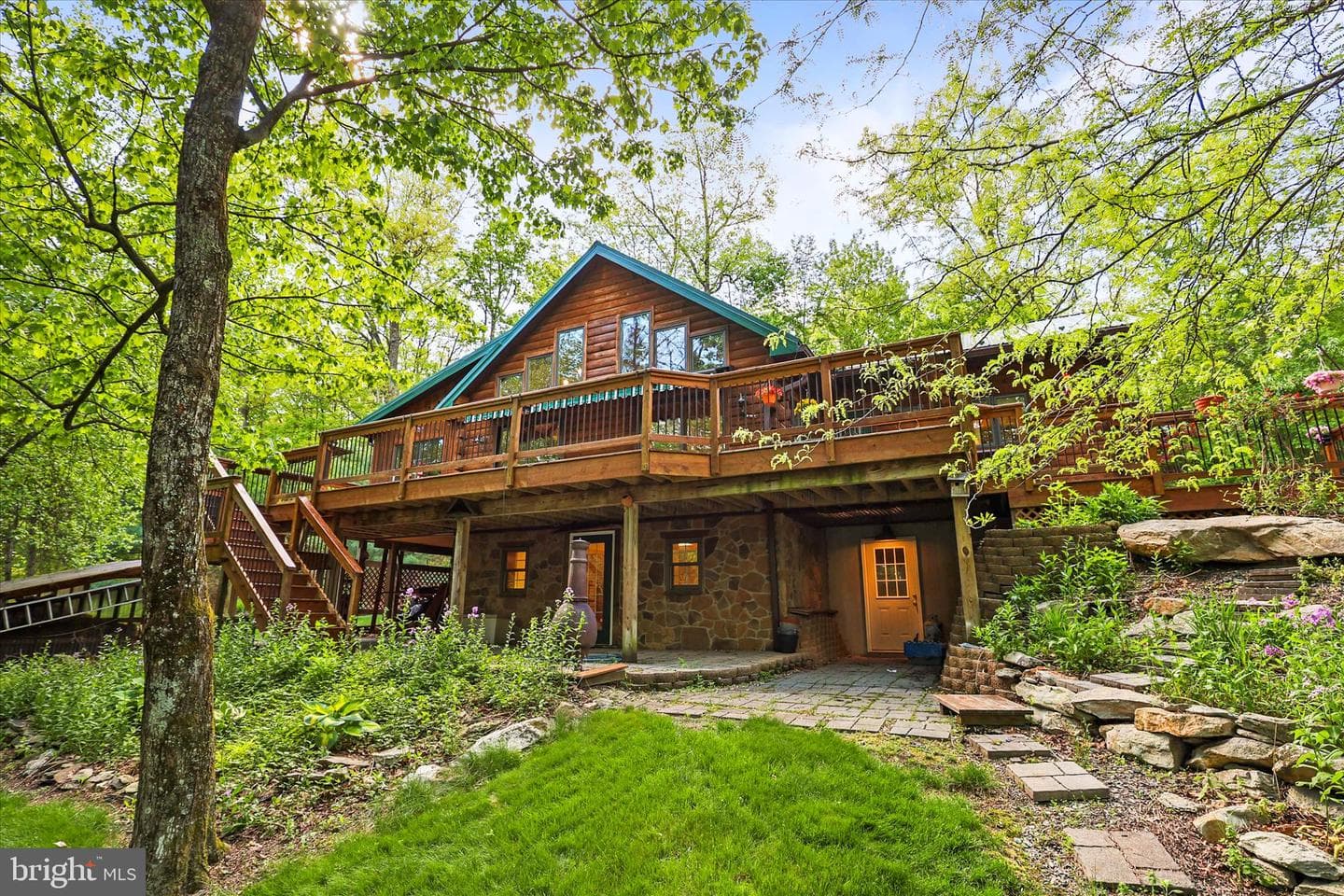 166 Woodview Road photo 5