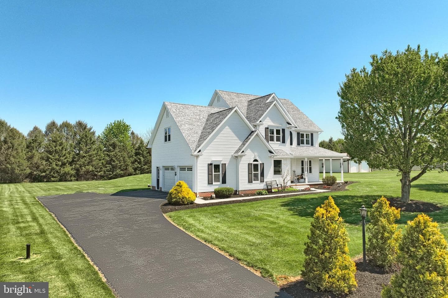 1066 Fox Run Terrace photo 2