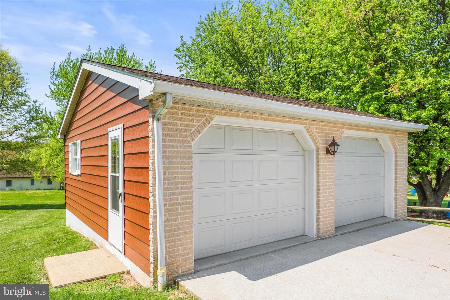 160 Elmwood Avenue photo 42