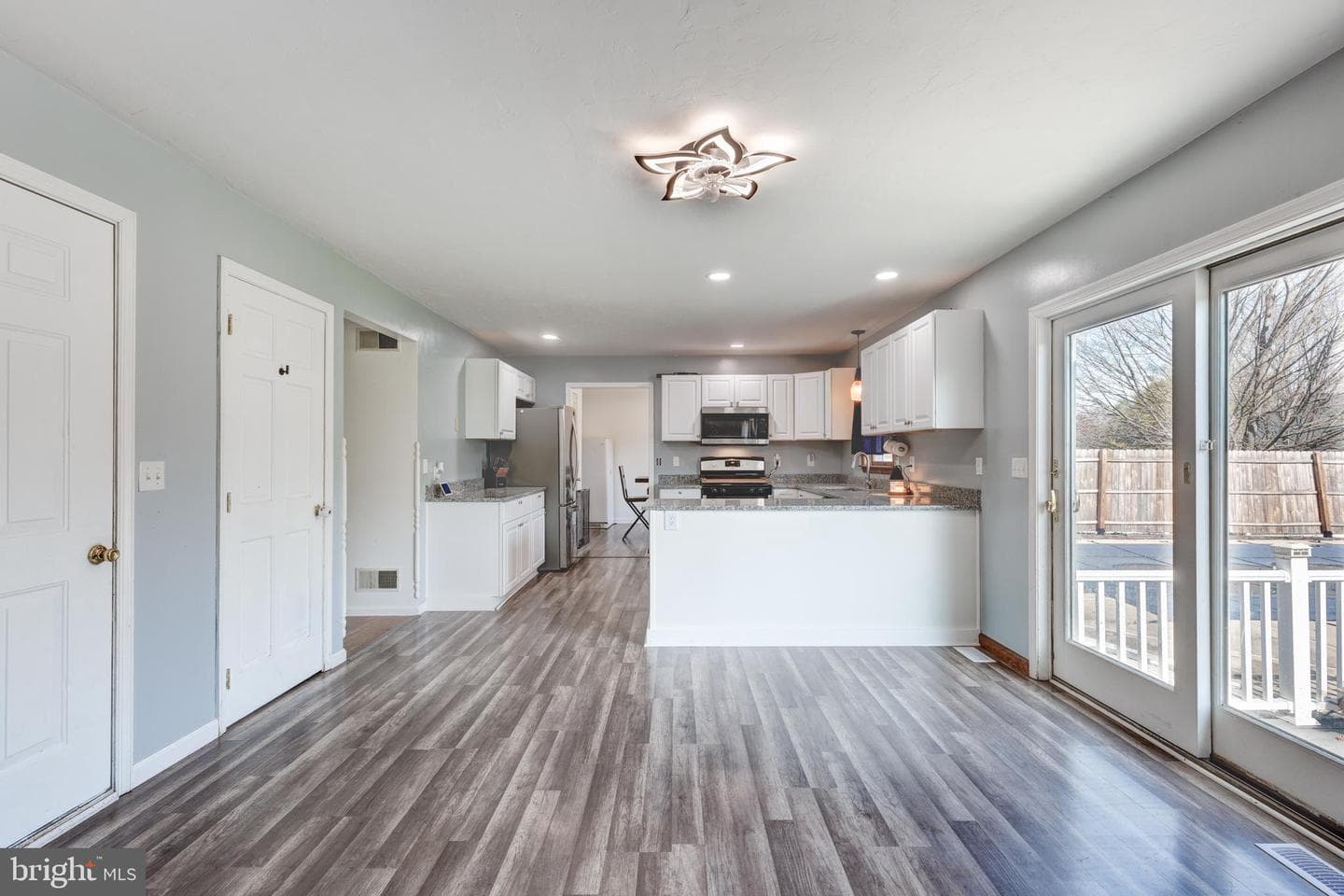 41 Wheaton Drive photo 11
