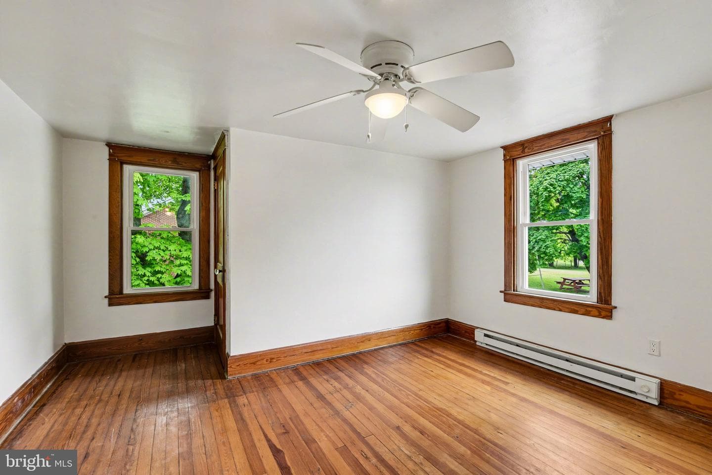 186 W York Street photo 16