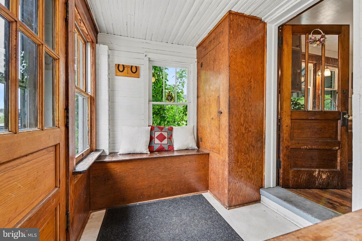 186 W York Street photo 20