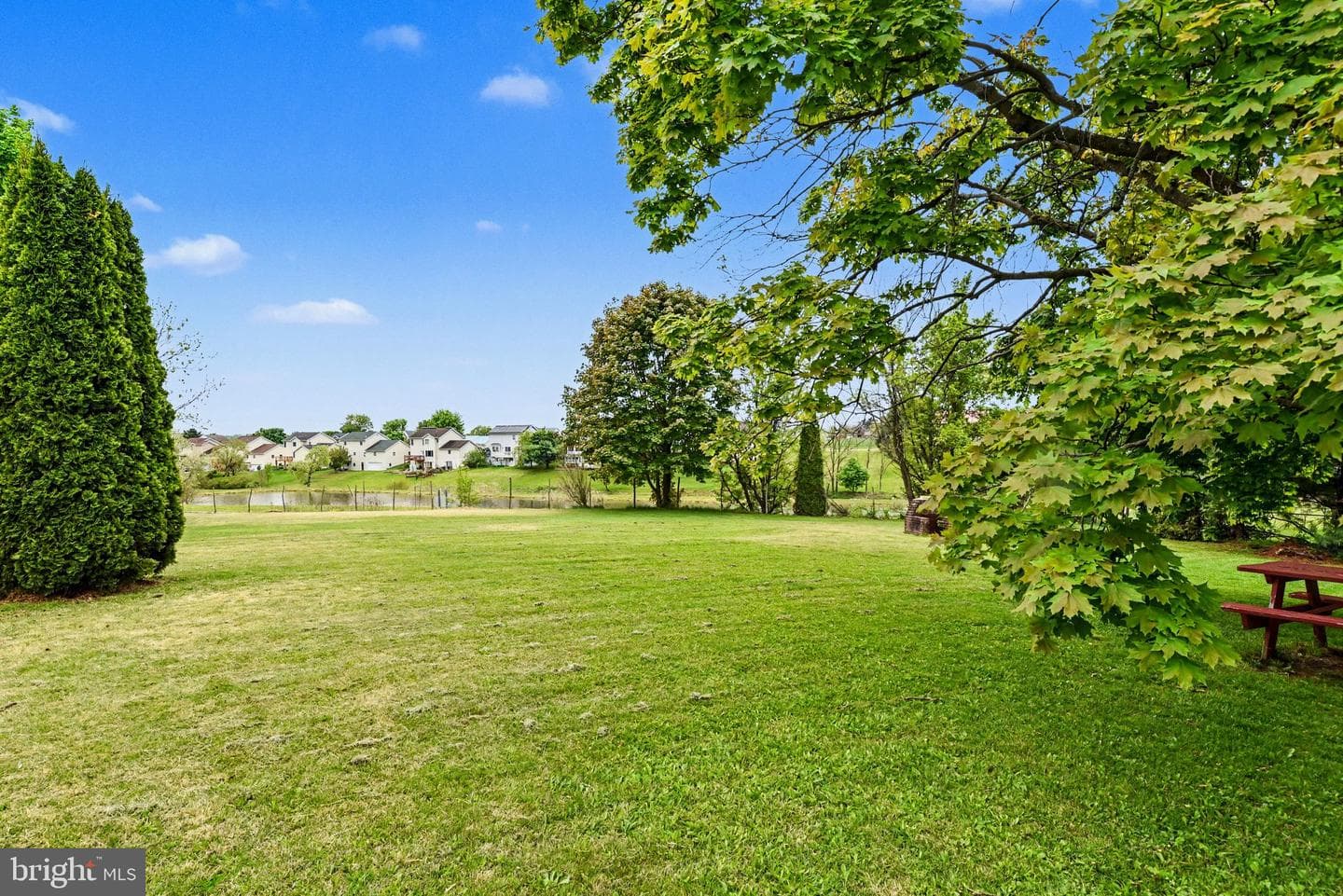 186 W York Street photo 34
