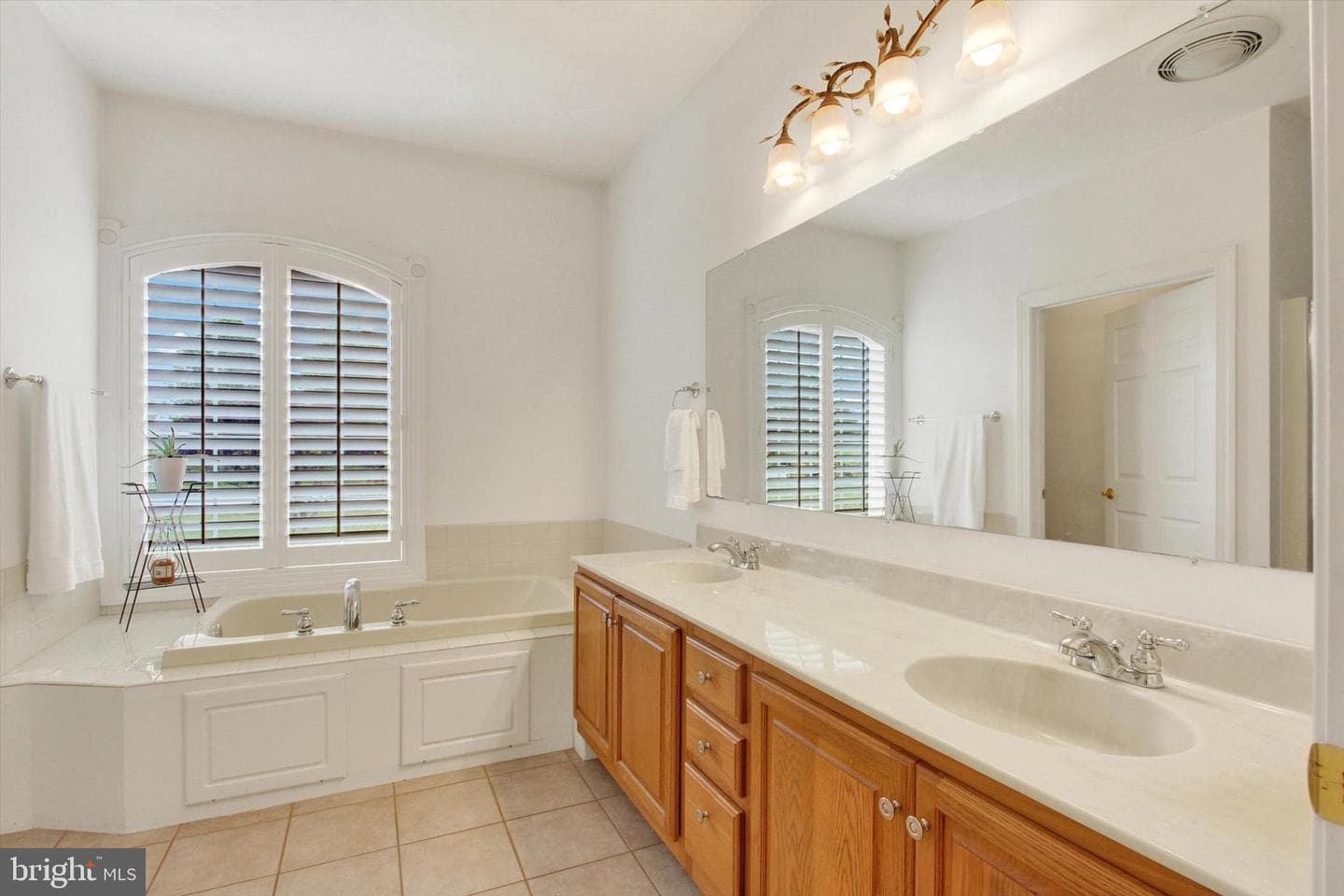 96 Tyoaka Drive photo 28
