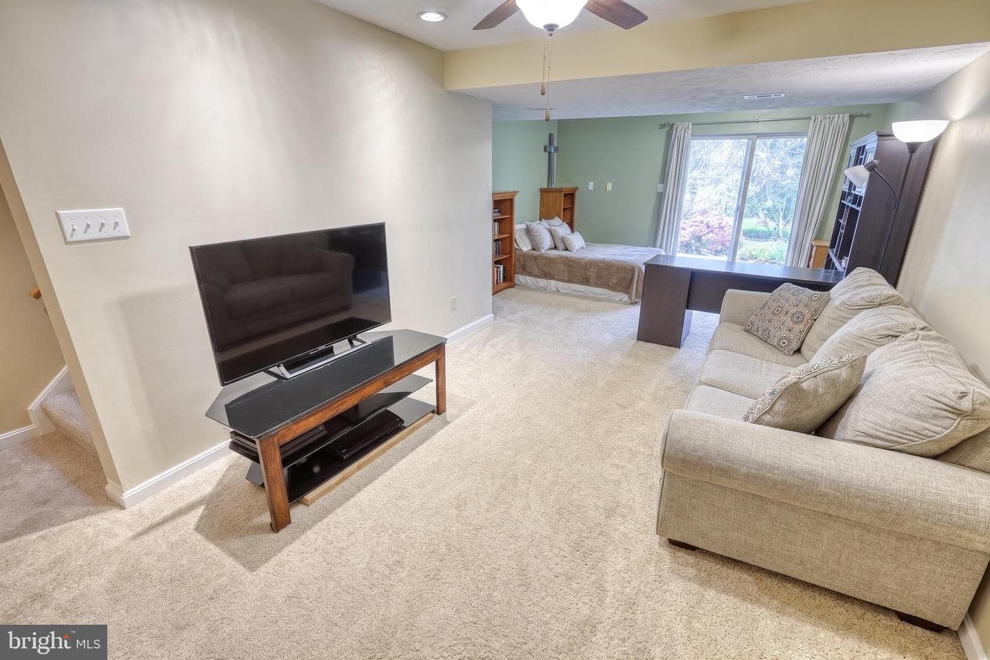 137 Maple Drive photo 32