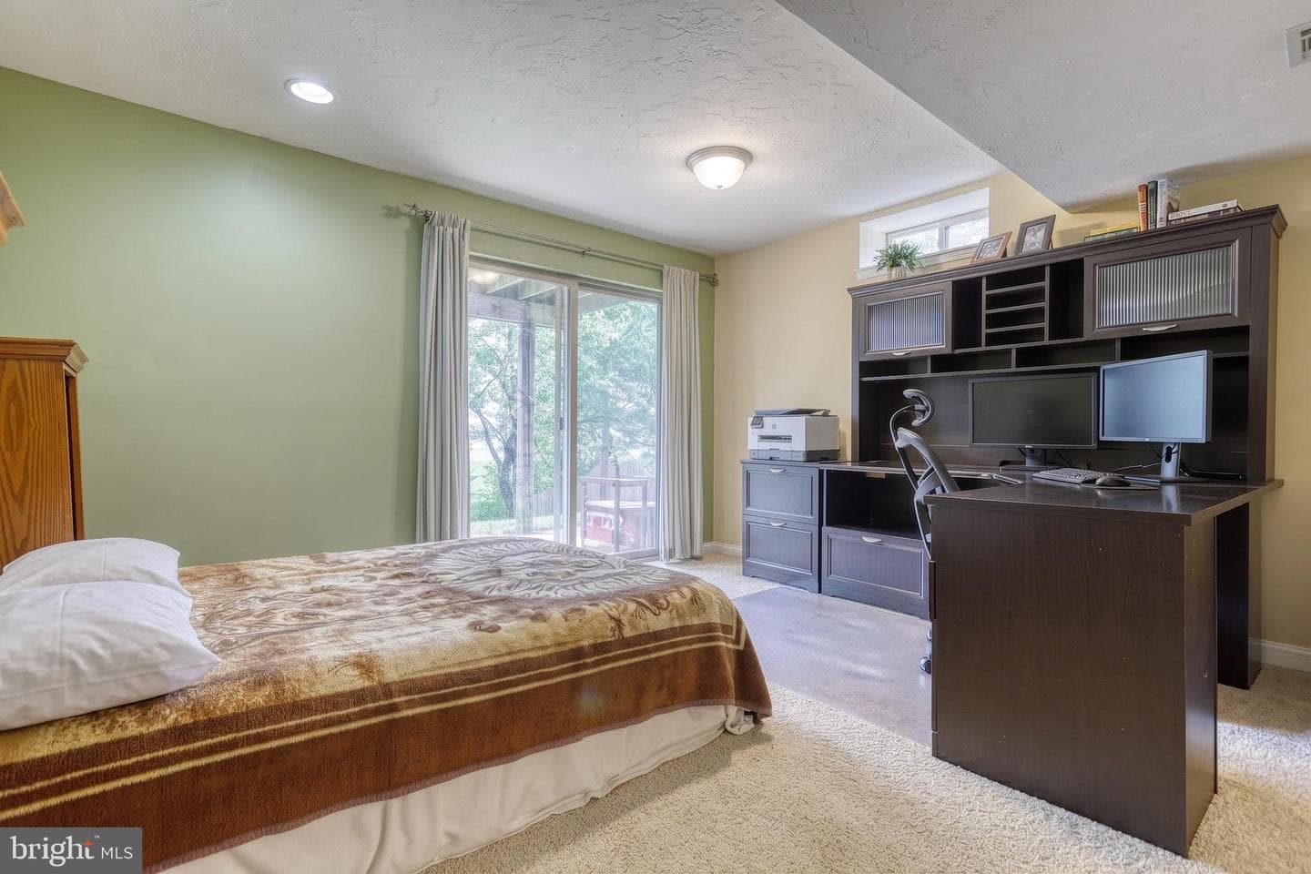 137 Maple Drive photo 34