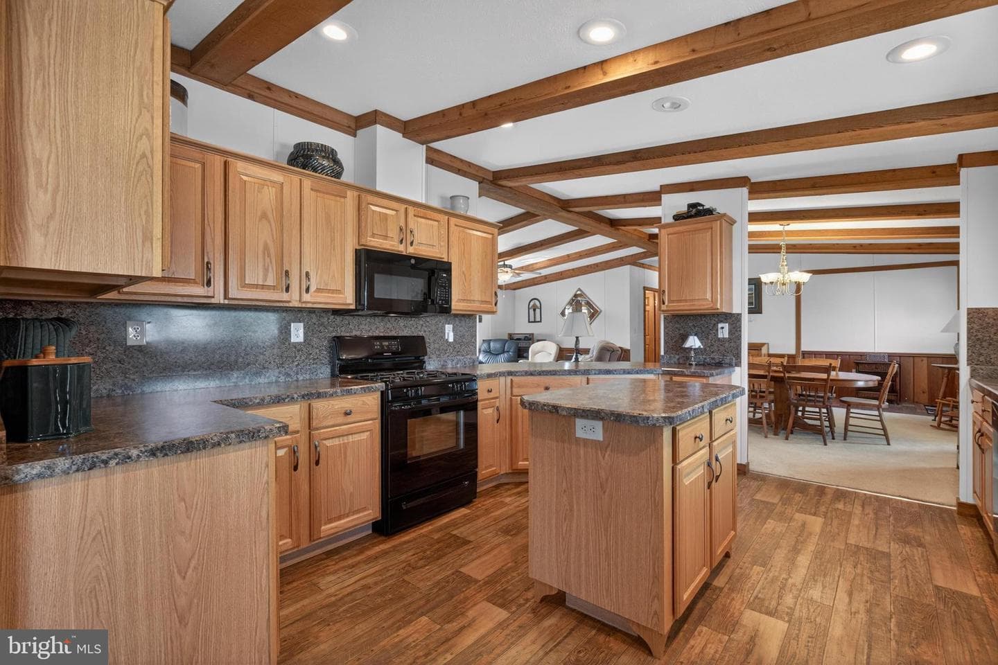 186 Goldcrest Circle photo 14