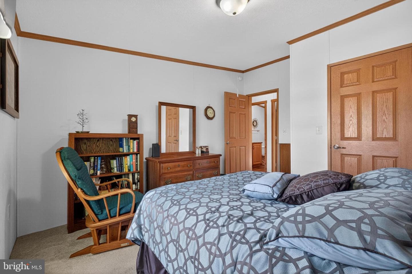 186 Goldcrest Circle photo 29