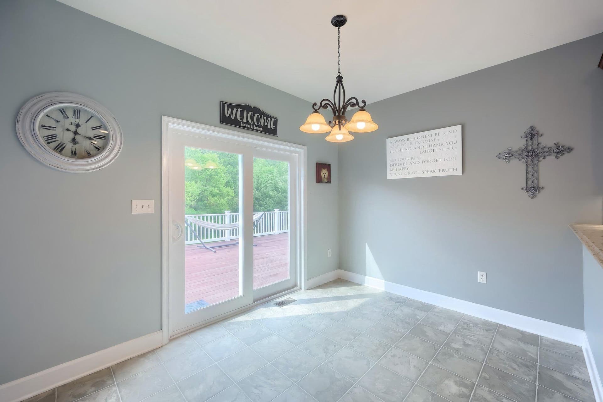 95 E Summit Drive photo 17