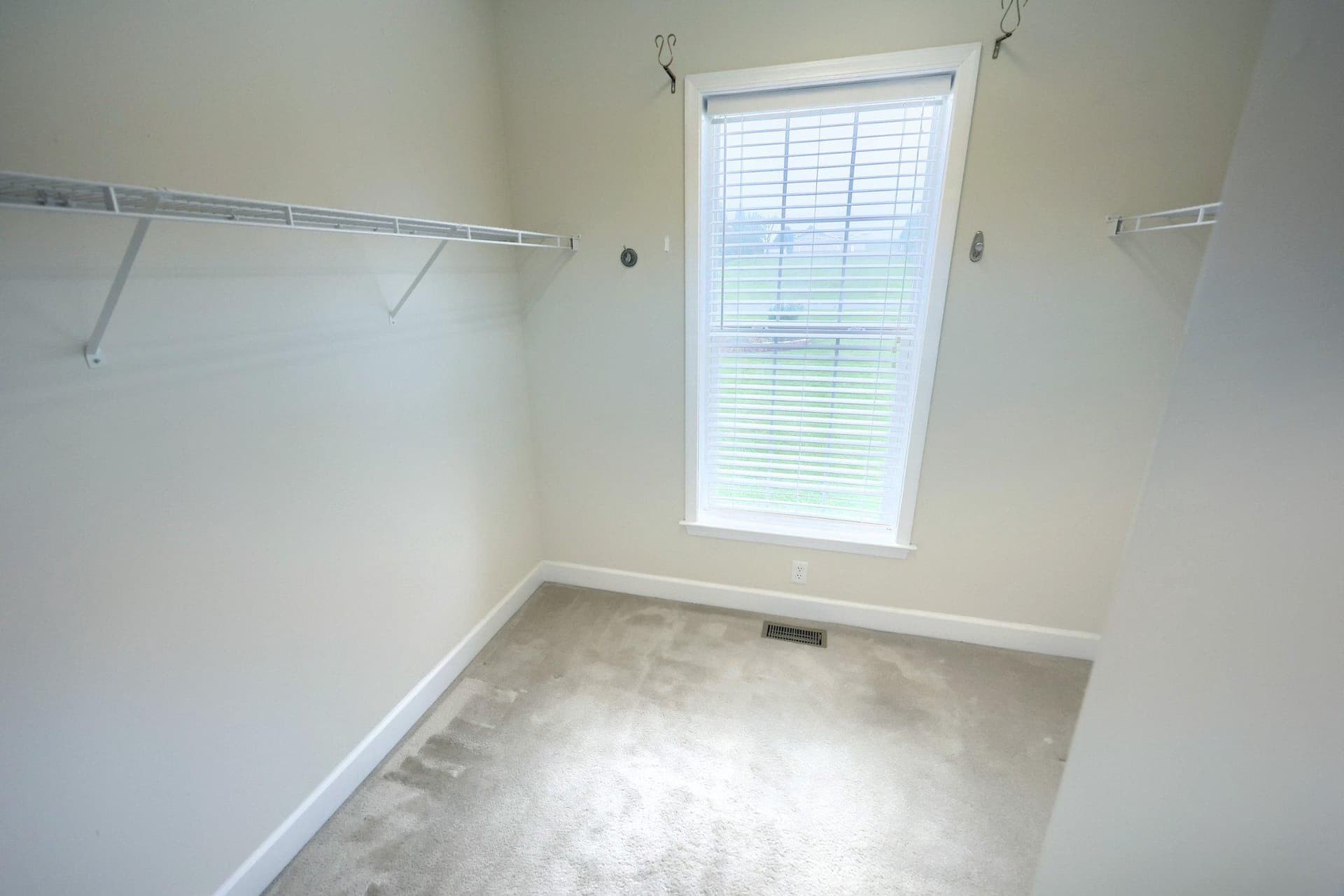 95 E Summit Drive photo 25
