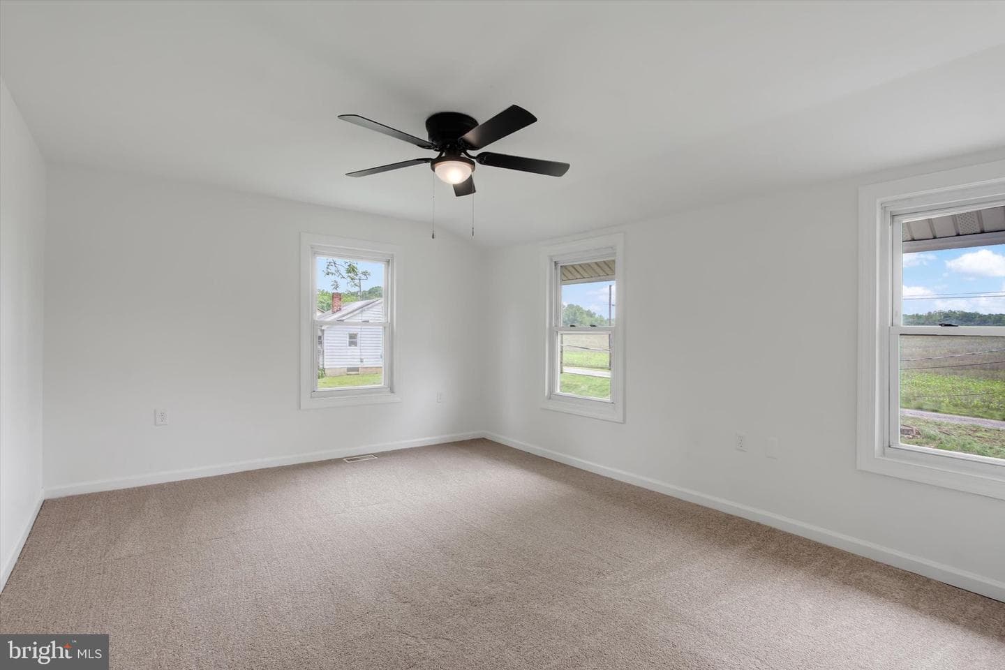 210 Cottage Drive photo 16