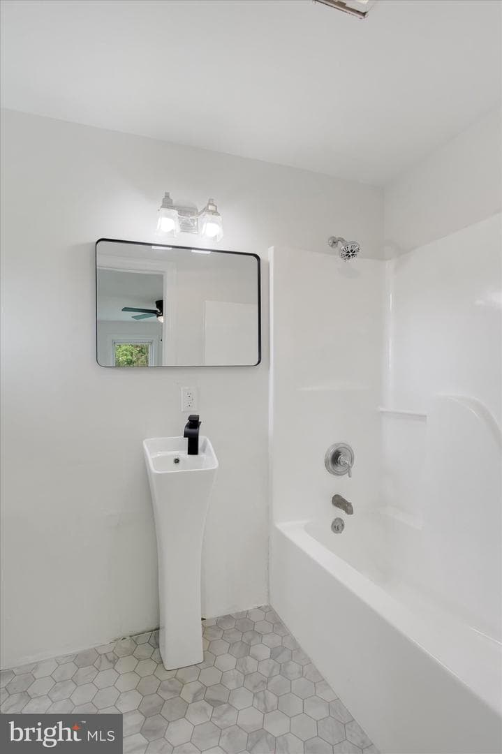 210 Cottage Drive photo 18