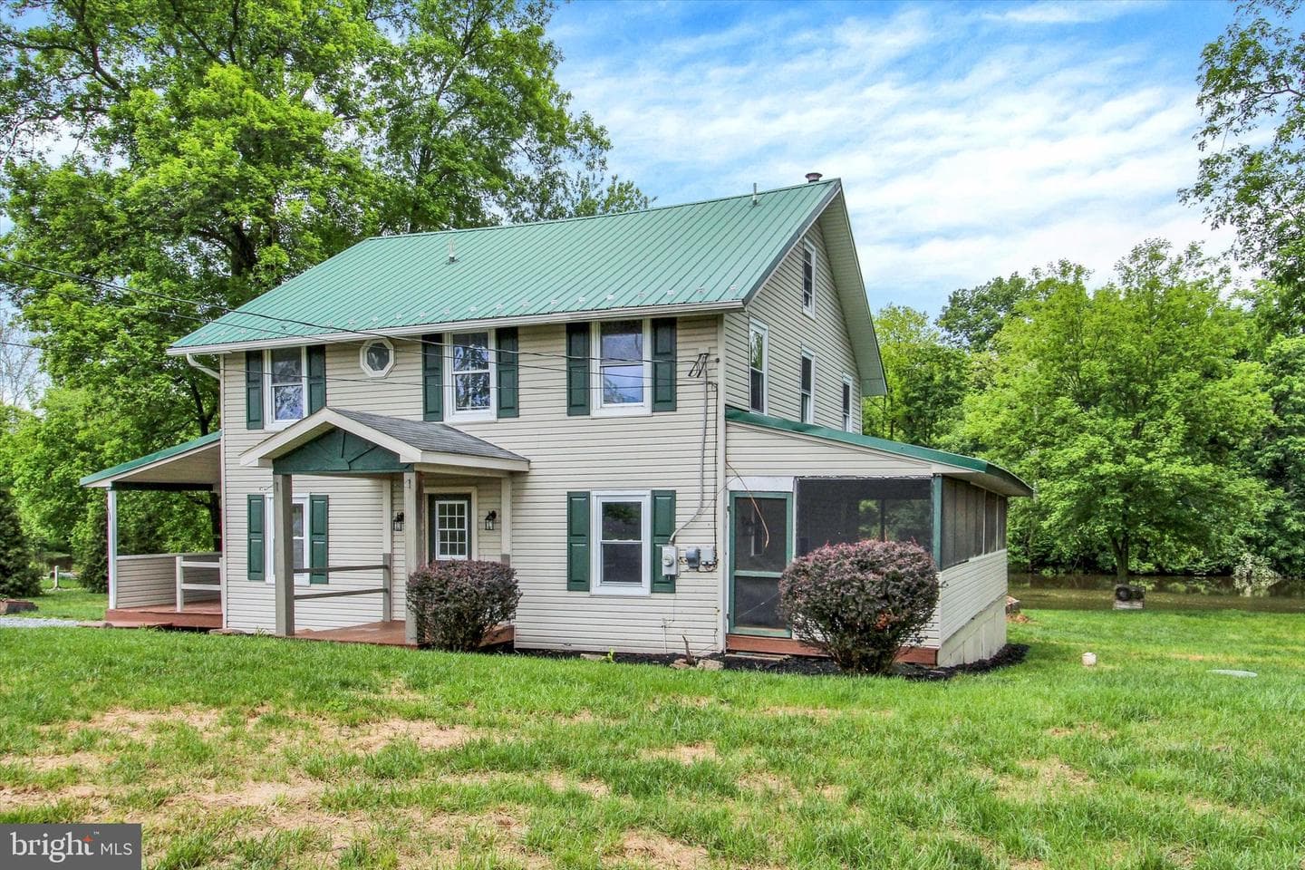 210 Cottage Drive photo 2