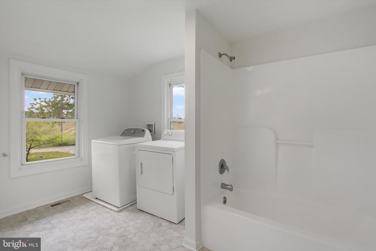 210 Cottage Drive photo 22
