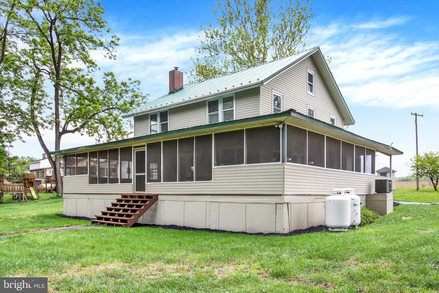 210 Cottage Drive photo 24