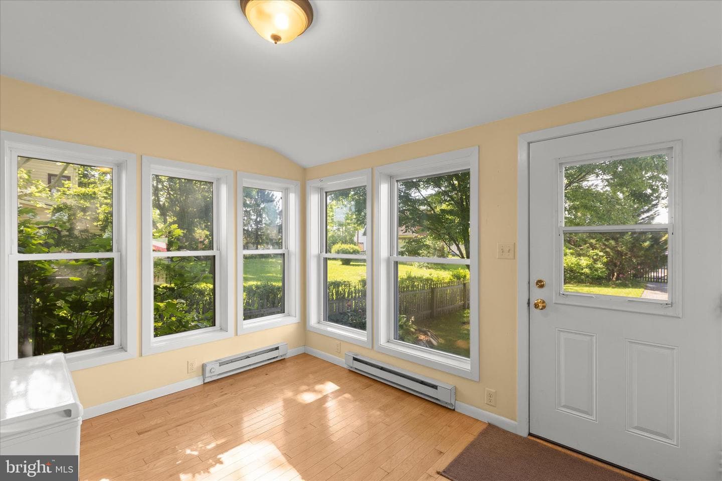 205 Hanover Street photo 28