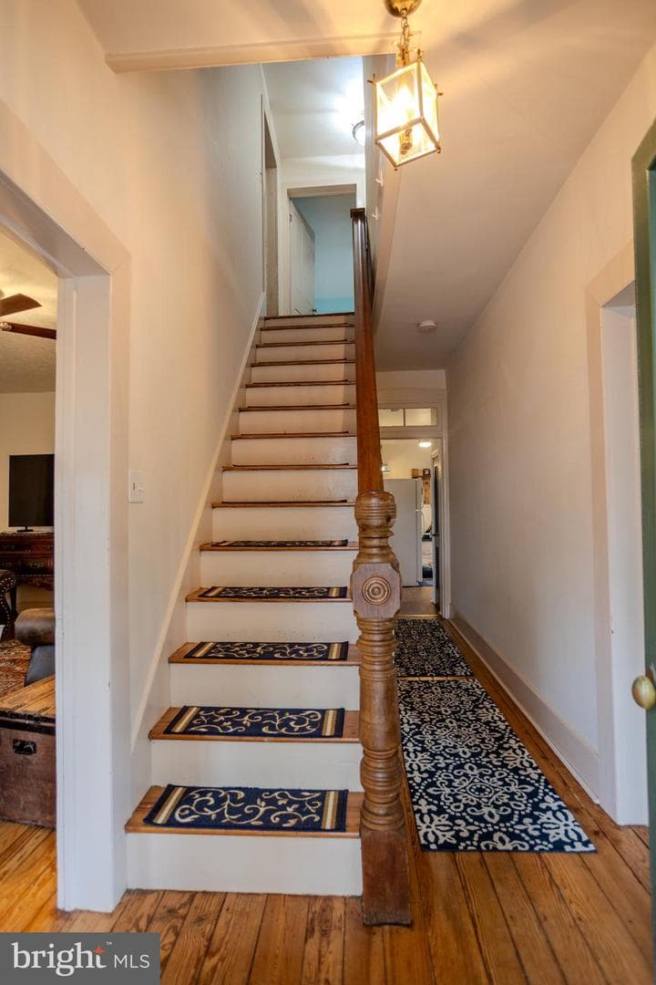 118 E Main Street photo 45