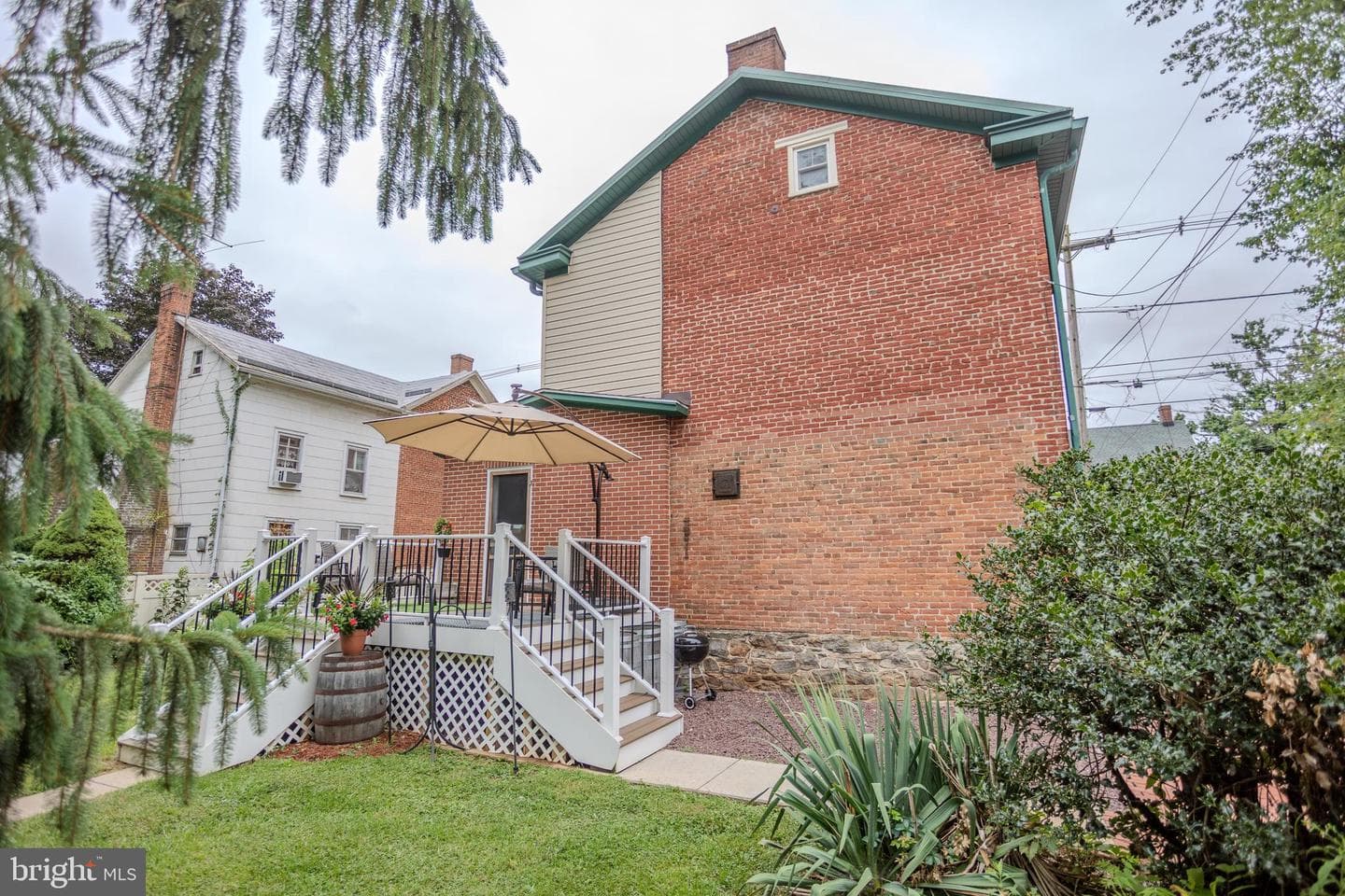 118 E Main Street photo 8