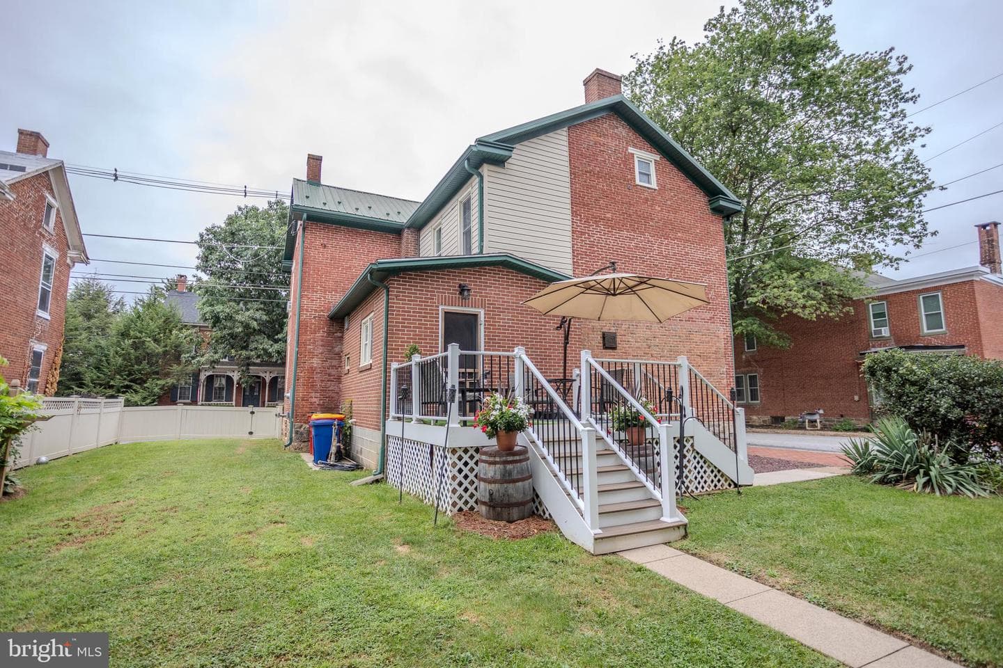 118 E Main Street photo 9