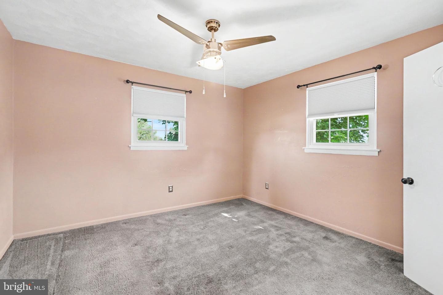 13 Ewell Drive photo 18