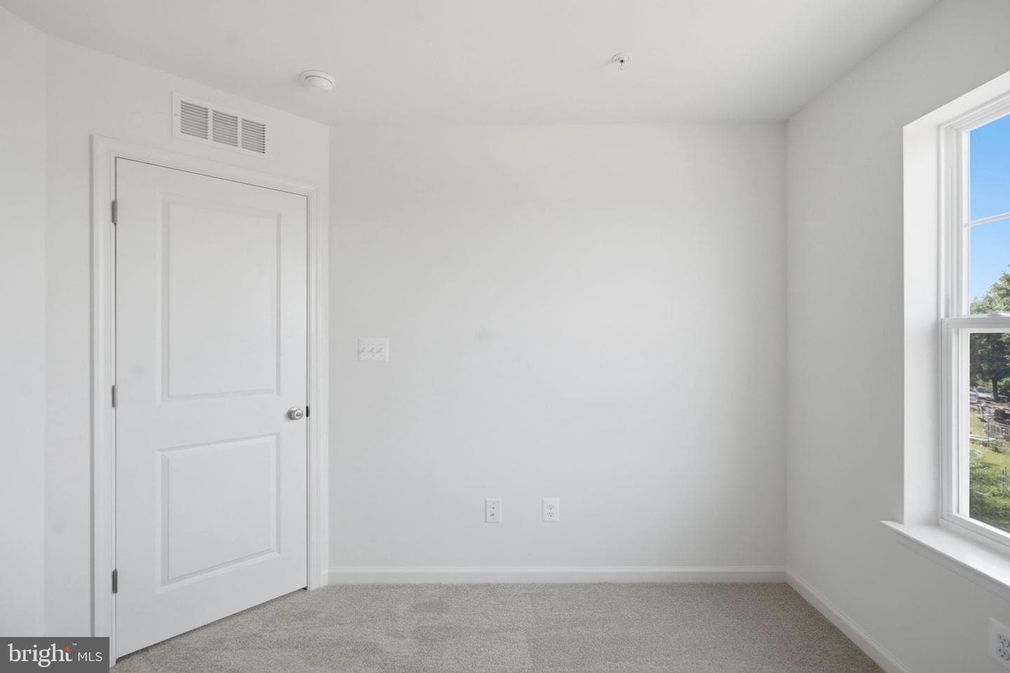 8 Magnolia Court photo 24