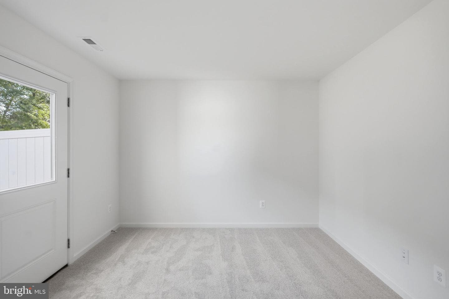 8 Magnolia Court photo 30