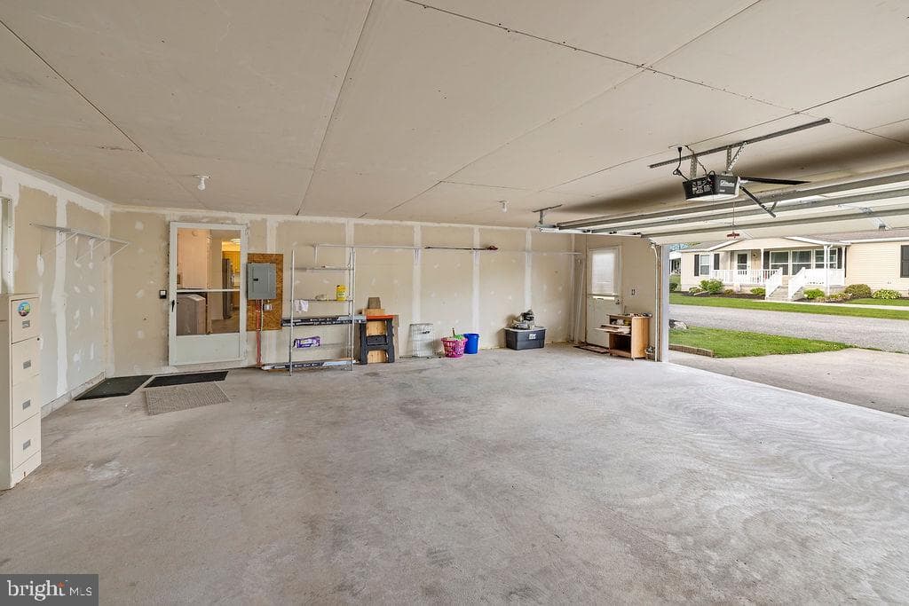 602 Pine Tree Lane photo 16