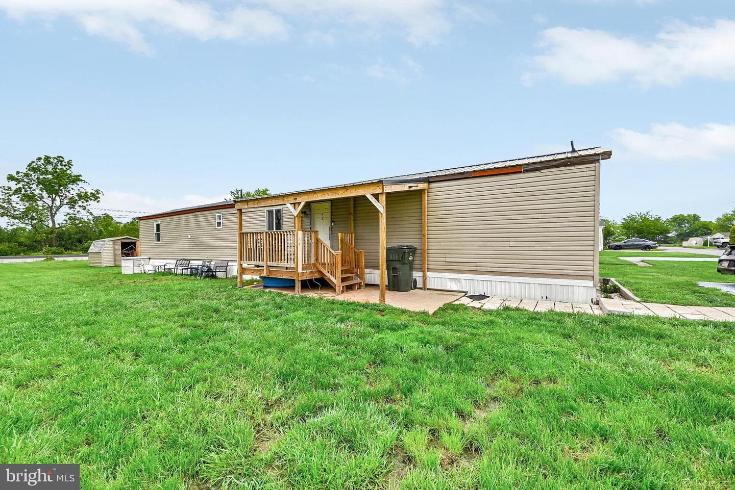97 Sherrill Dr photo 1