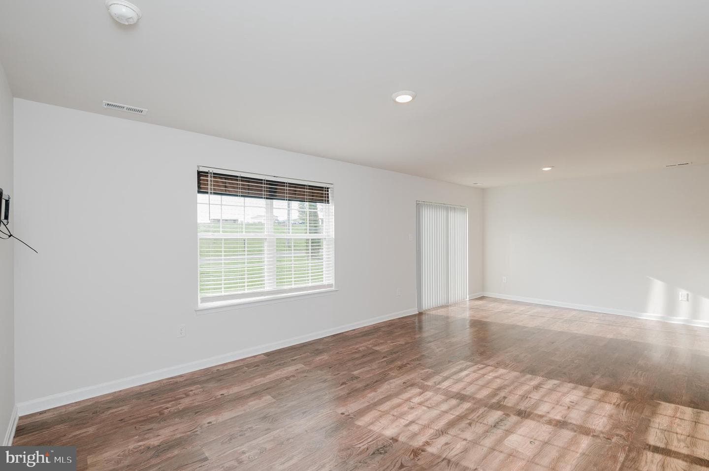 85 River Road photo 27