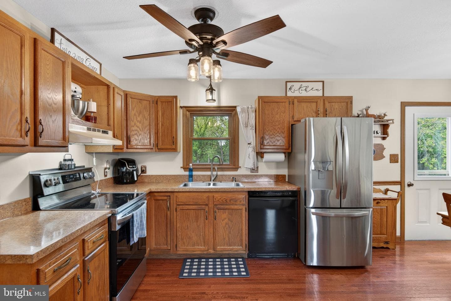 140 Hamilton Drive photo 11