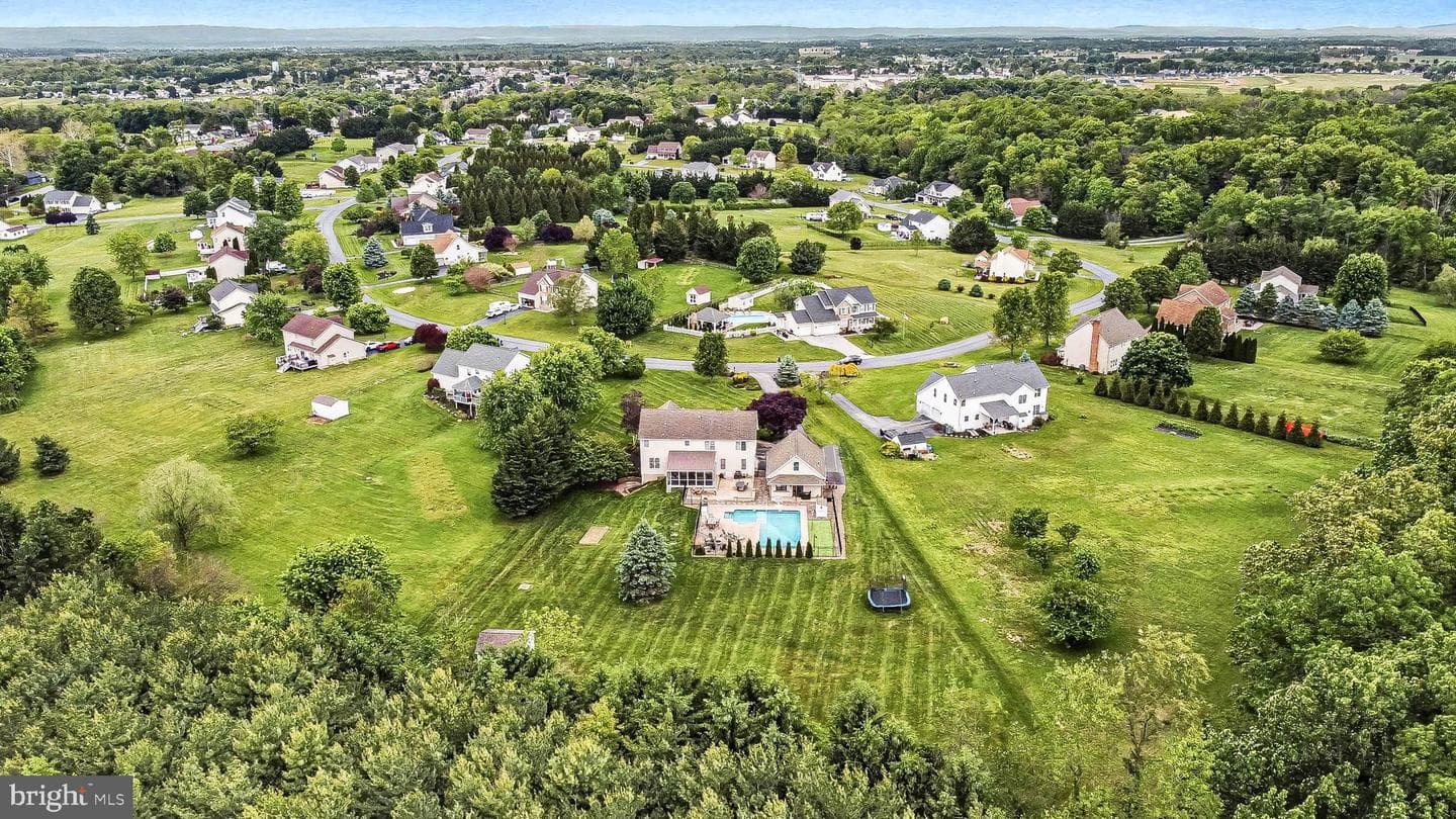 57 E Summit Dr photo 43