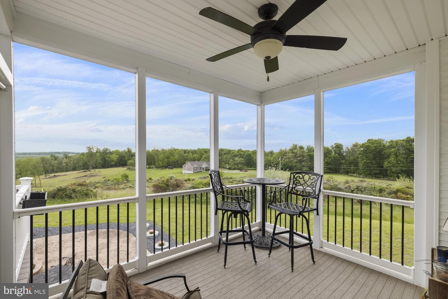 389 Carr Hill Road photo 2